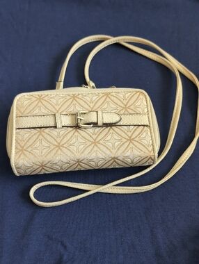 Textured Beige Crossbody Bag with Buckle Accent